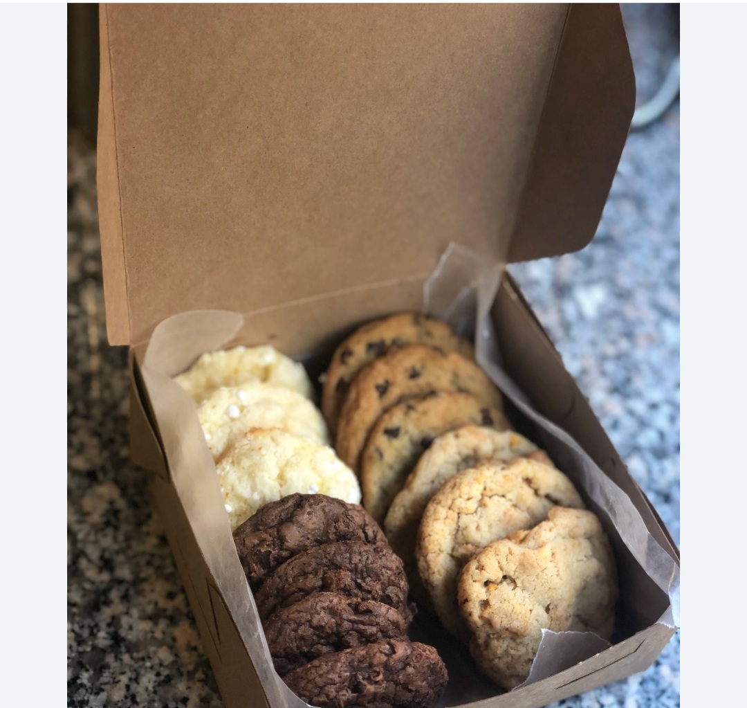 Assorted cookies 12