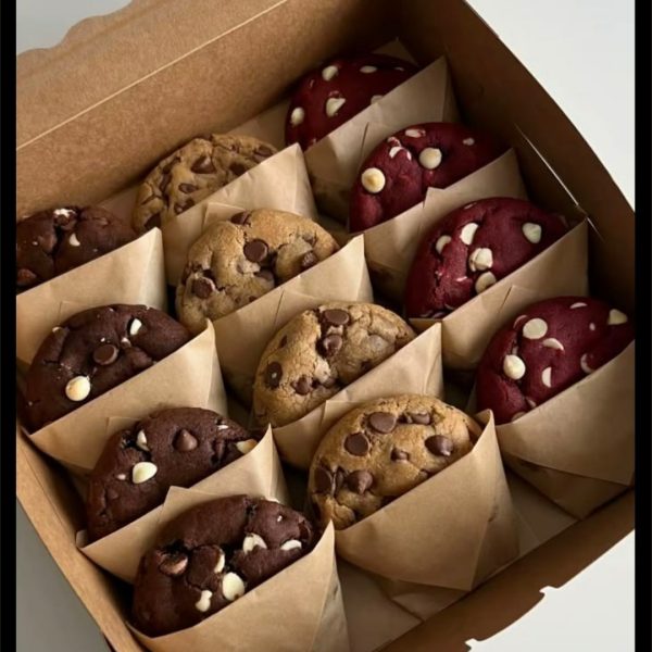 Alternative view of Assorted cookies 12
